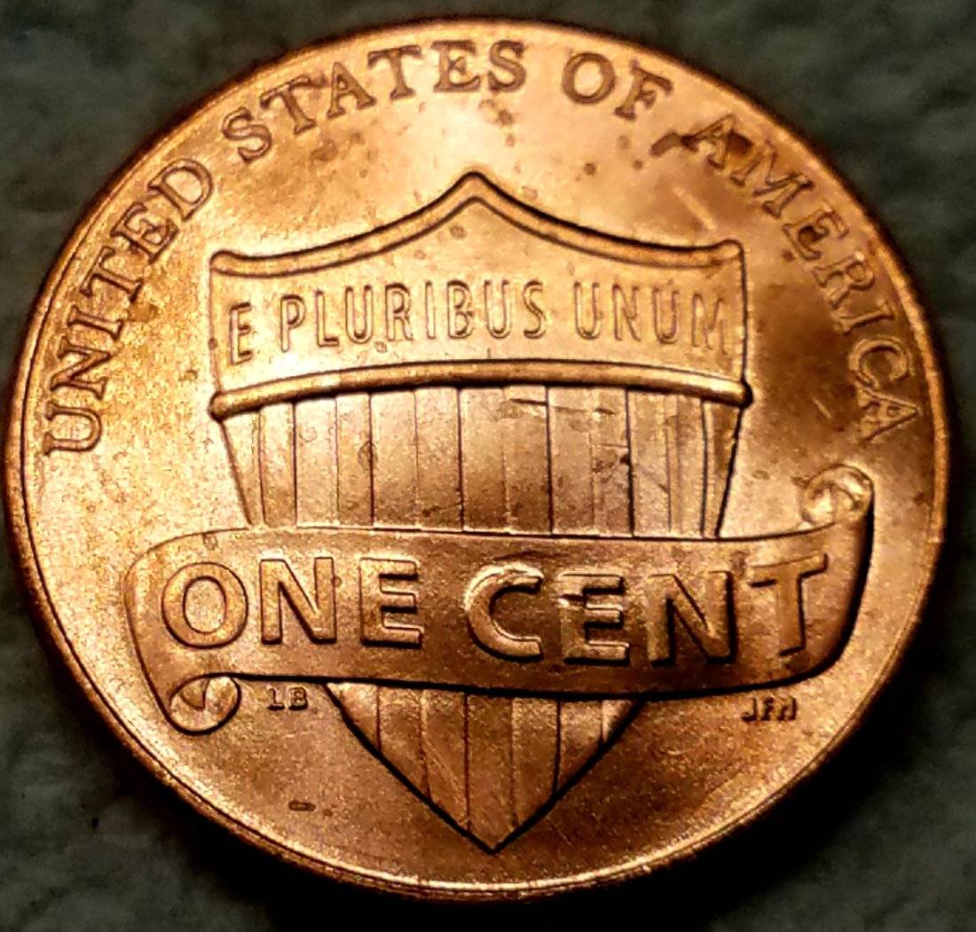2017-P-Lincoln-Cent-Struck-Through-String-Near-Lincoln's-Chin-On-Obverse?